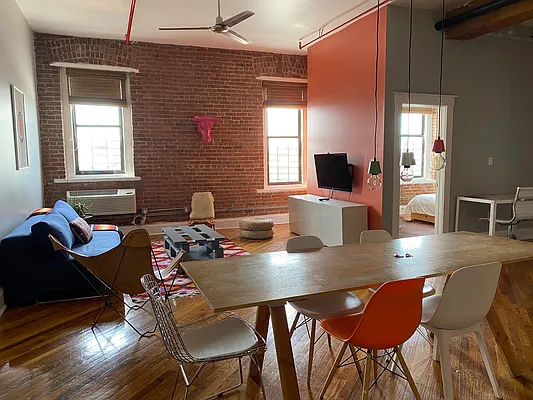 Rented by Dream Space Realty | media 21