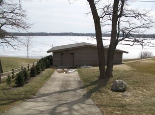 5420 Sharp Dr, Howell, MI 48843