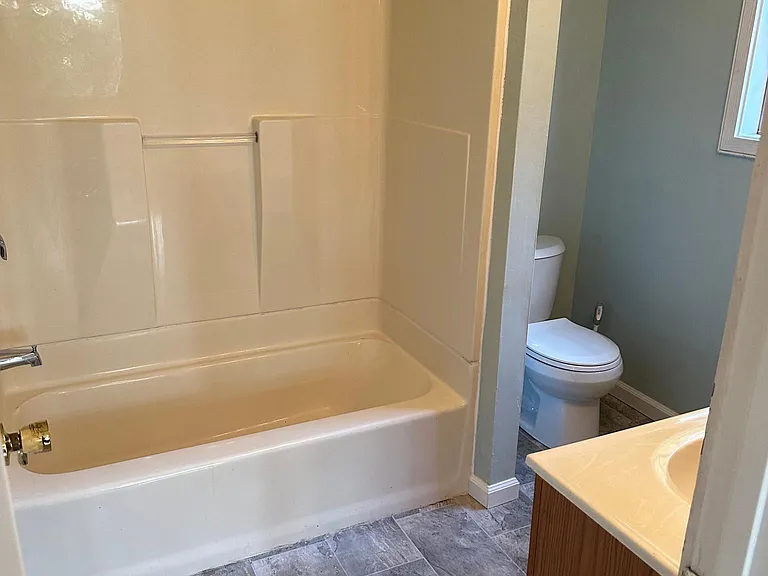 140 Carr Rd — Photo 4