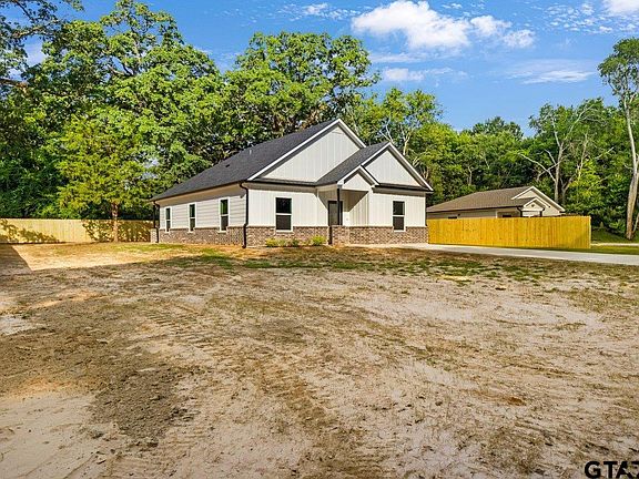 3rd image of 181 County Road 4114