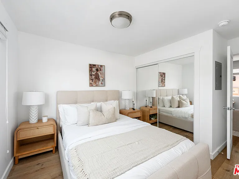 318 N Venice Blvd #B — Photo 15