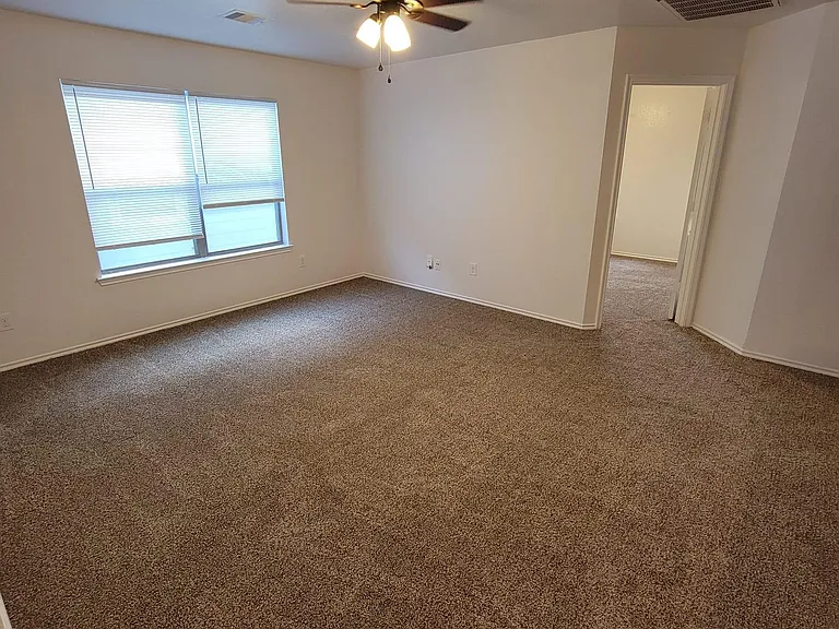 2726 Skyview Crest Ct — Photo 15