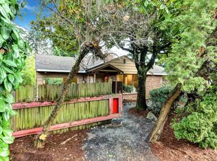8846 SE 40th St, Mercer Island, WA 98040