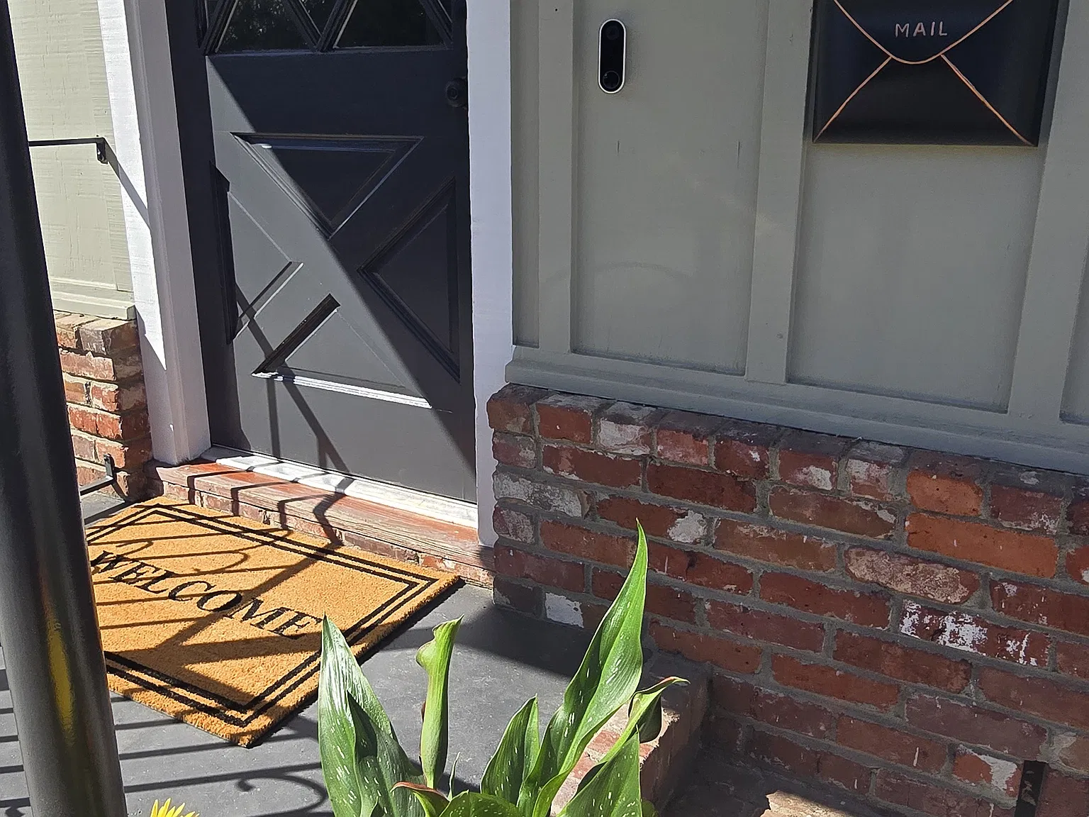 2 bed, 800 sqft, $4,200 — Photo 3