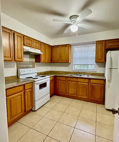 Massive Kitchen with great light