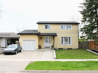 133 Chilton Dr, Hamilton, ON L8J 1L8