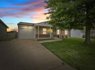 2545 Medford Dr, High Ridge, MO 63049