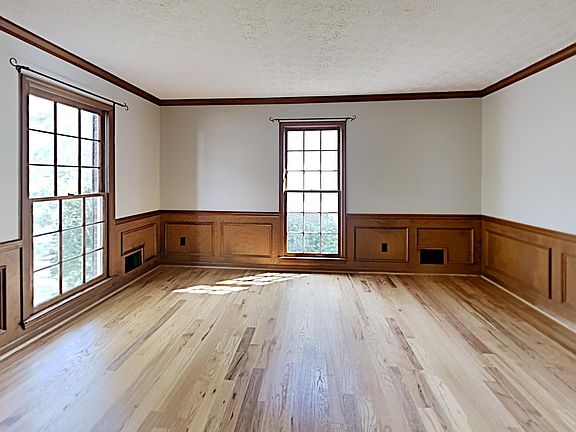 2nd image of 1216 Wynford Clny