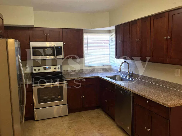 7361 Arthur St — Photo 7