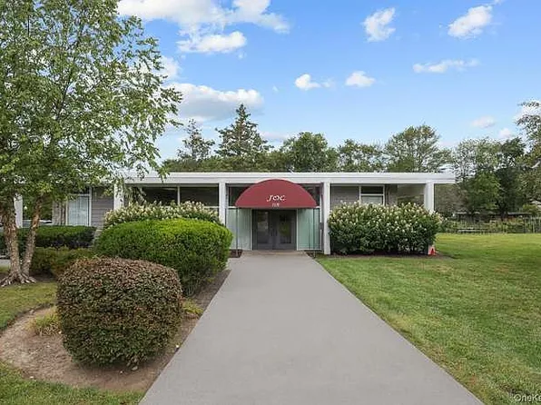 51 Jefferson Oval APT E, Yorktown Heights, NY 10598