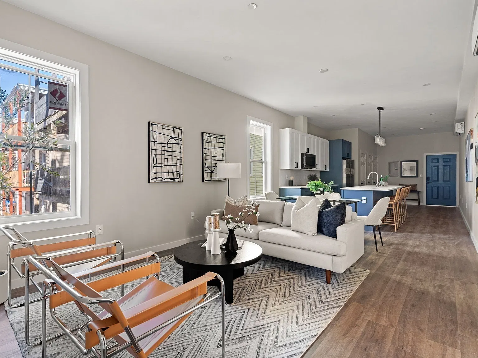 2 bed, 1040 sqft, $2,800 — Photo 2