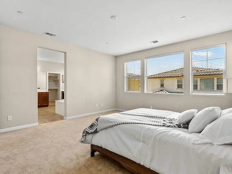 734 Carver Pl — Photo 10
