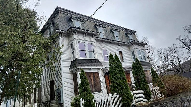 2nd image of 13-15 Chestnut Street