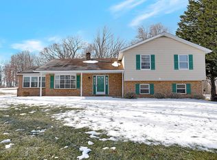 153 Dove Ln, Falling Waters, WV 25419