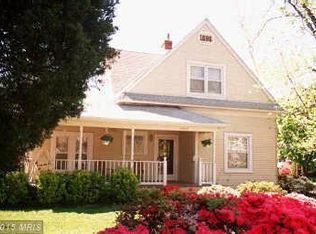 4406 9th St S, Arlington, VA 22204