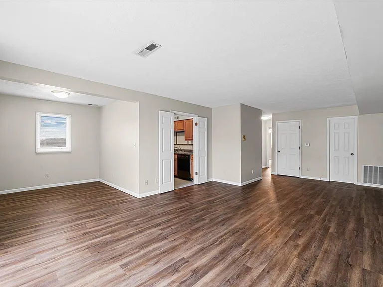 123 S Regency Dr — Photo 33