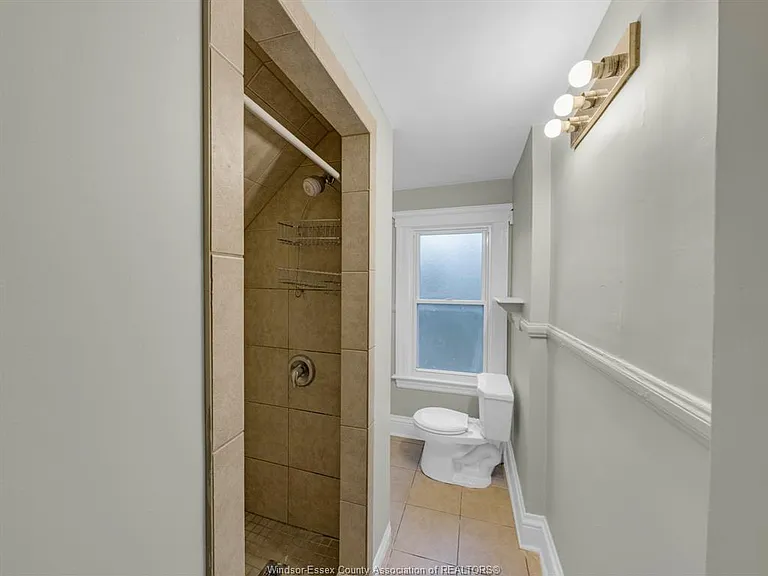 2470 Cadillac St #UPPER — Photo 10