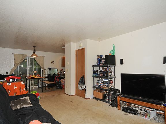 4th image of 12430 51st Ave NE