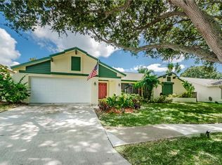 2584 Indigo Dr, Dunedin, FL 34698