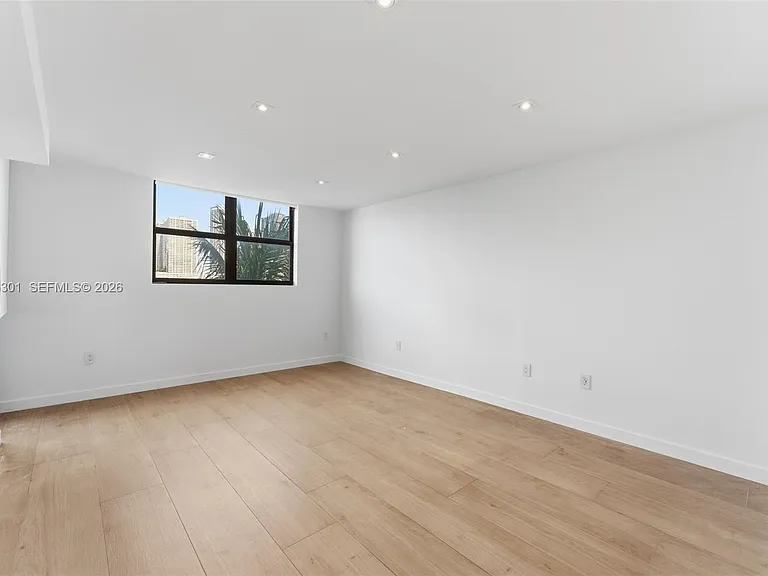801 N Venetian Dr #308 — Photo 10