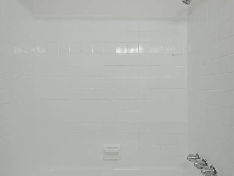 Fernrock Apartments — Photo 11