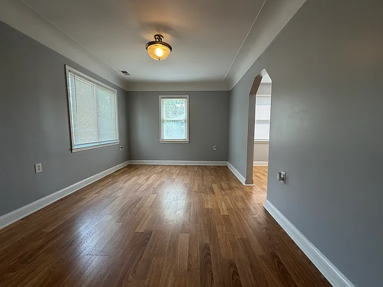 22438 Clairwood St — Photo 3