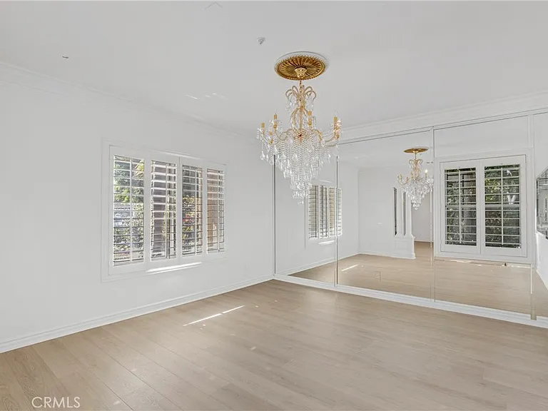 20871 Betron St — Photo 7