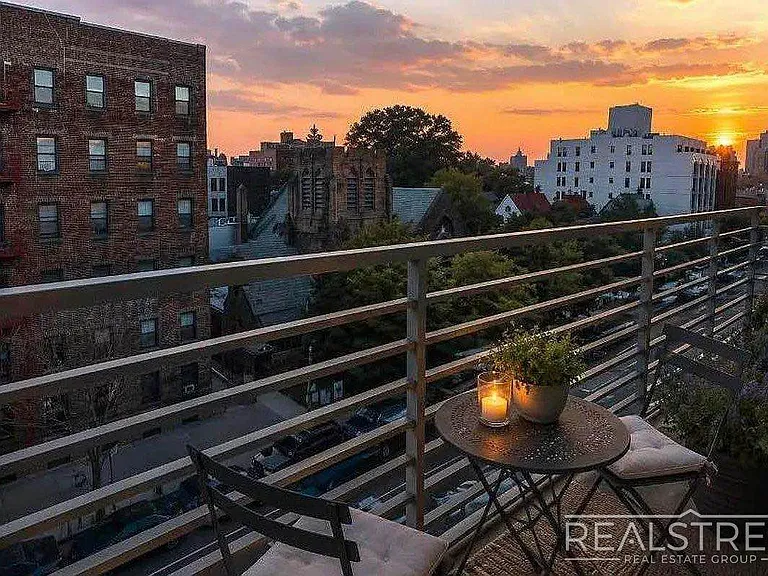 109 Winthrop St #4L — Photo 9