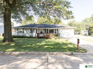 421 N Michigan Ave, York, NE 68467