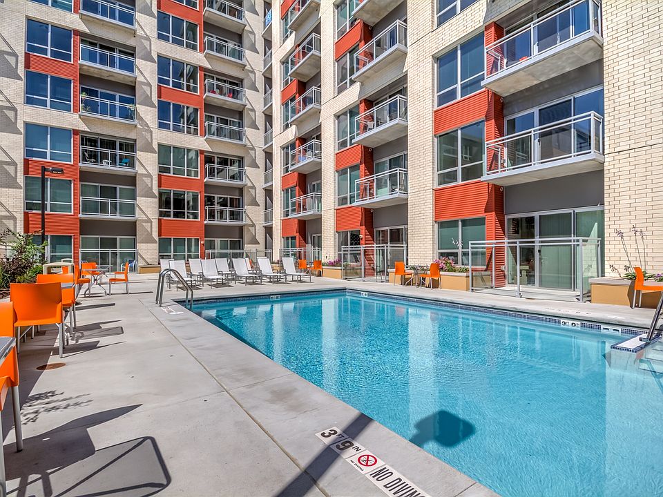 Domain Resort Style Pool