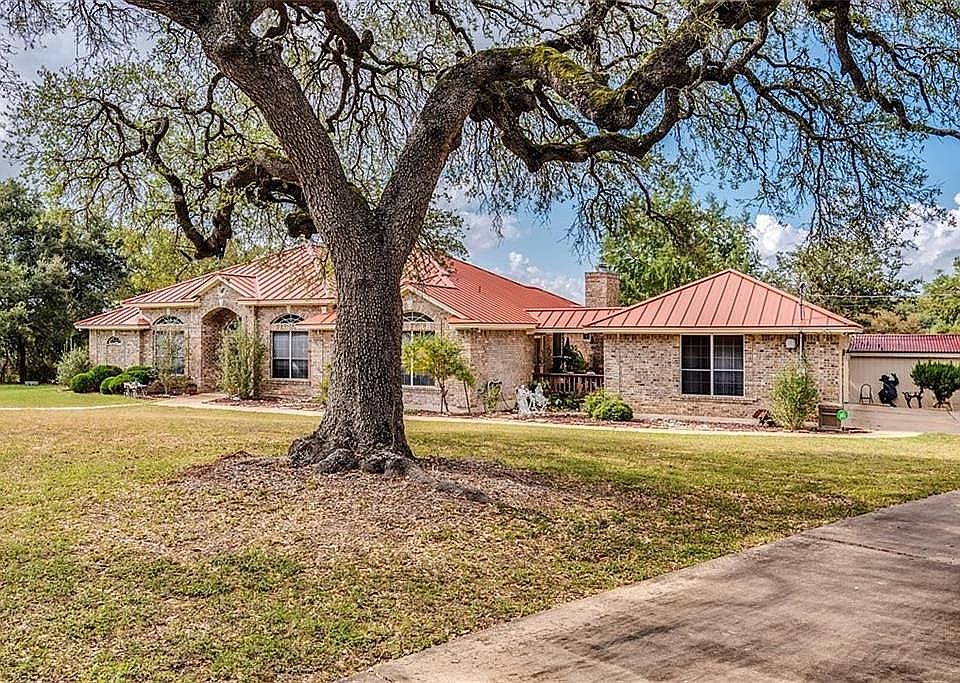 2nd image of 500 Ruby Ranch Rd
