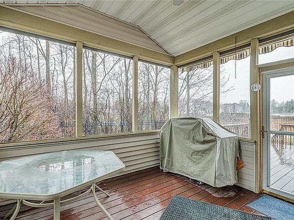 3rd image of 7401 Bay Chapel Cir