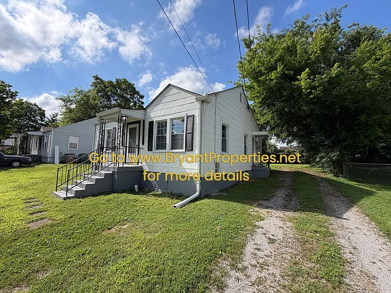 644 Carmel Ave — Photo 2