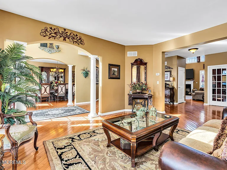 24 Parkside Dr — Photo 14