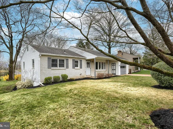5888 Fox St, Harrisburg, PA 17112
