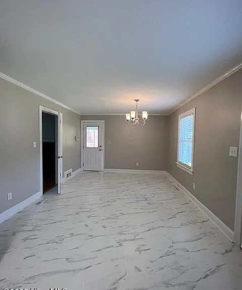 102 W Berkshire Rd — Photo 7