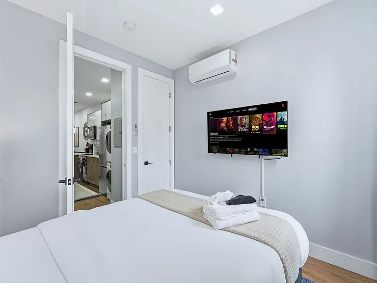 132 Saint Pauls Ave #1 — Photo 10