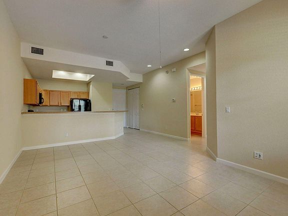 5th image of 10400 SW Stephanie Way #5105