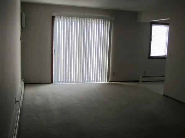 Eagle View - 1621, 1621 8th St N APT 206, Wahpeton, ND 58075