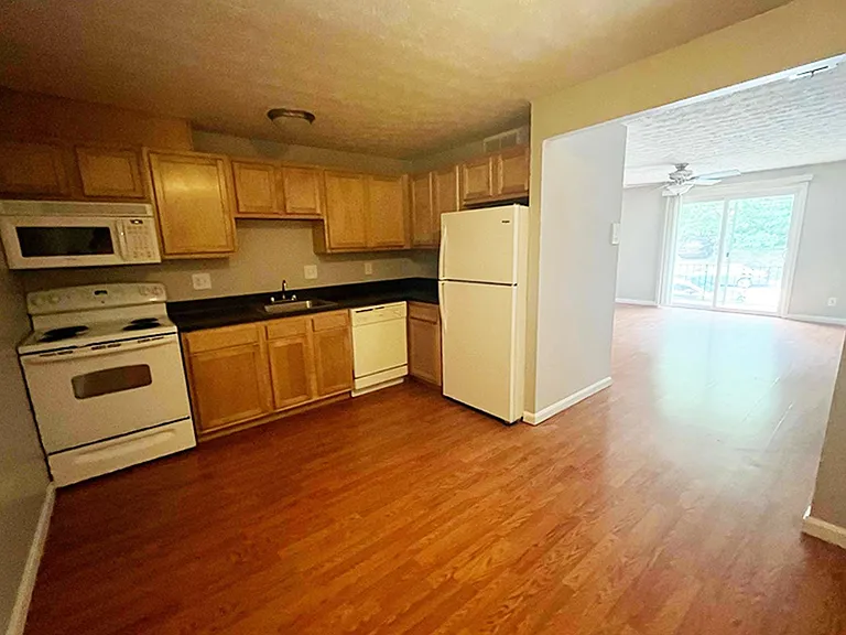 525 Lowell Ave — Photo 16