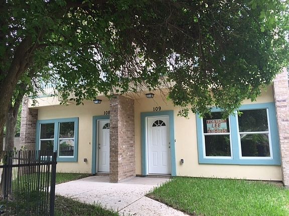 2nd image of 700 Sunset Dr Unit 106