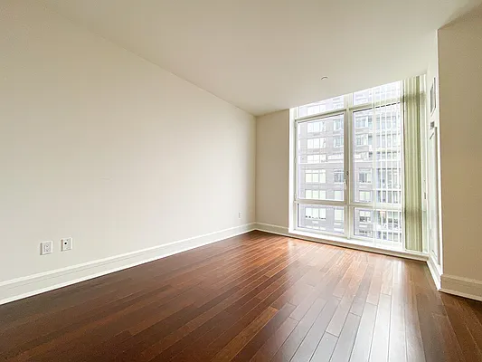 Rented by Sidewalk Realty LLC | media 18