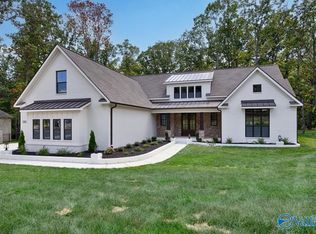 63 Trail Loop Rd SE, Huntsville, AL 35803