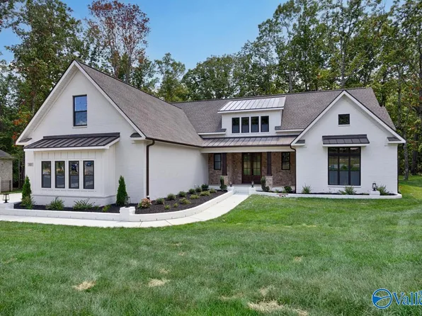 63 Trail Loop Rd SE, Huntsville, AL 35803