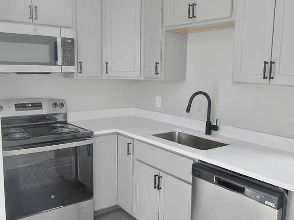 5th image of 1114 Hamilton St