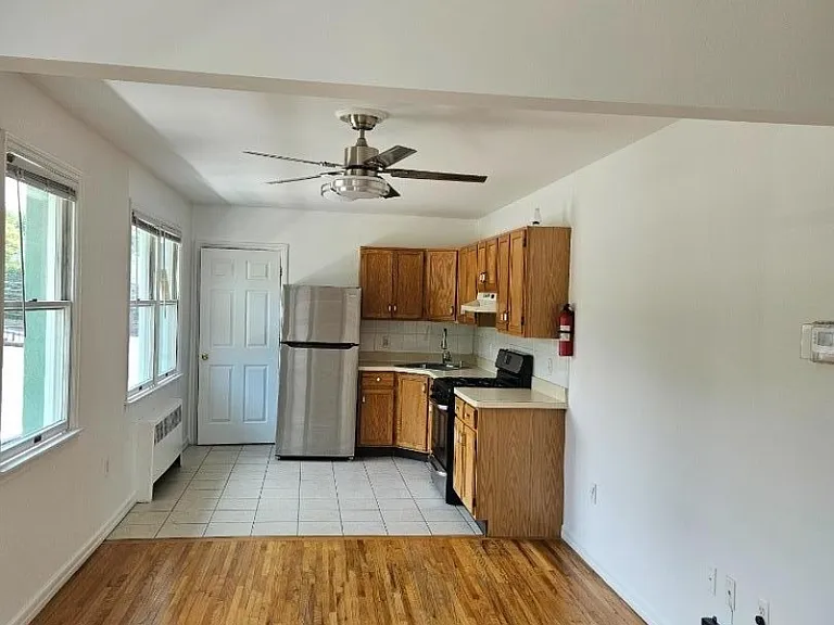 581 High Mountain Rd #5 — Photo 4