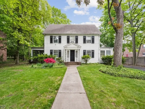 819 Roanoke Ave, Elizabeth City, NJ 07208