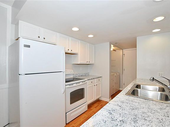 3rd image of 3031 Arrow Wood Ln