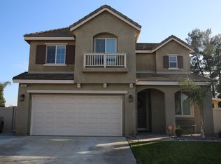 565 W James St, Rialto, CA 92376