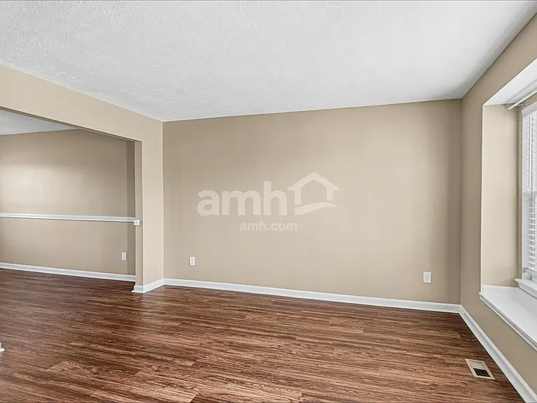 10942 Alamosa Dr — Photo 7